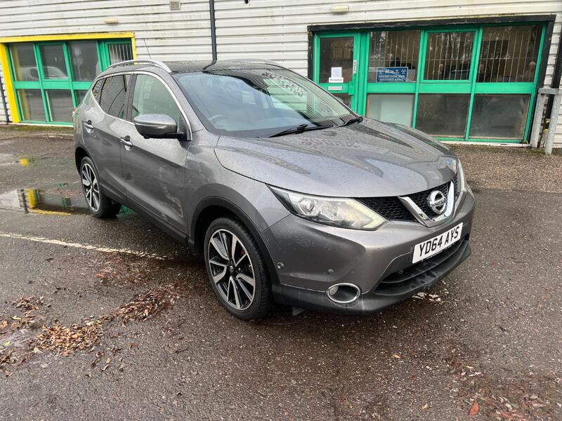 View NISSAN QASHQAI 1.5 dCi Tekna