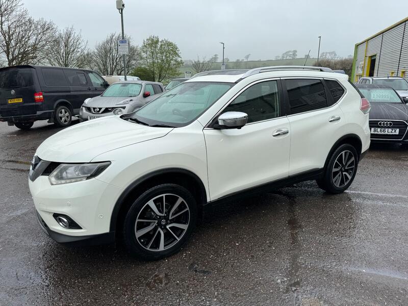 View NISSAN X-TRAIL 1.6 dCi Tekna 