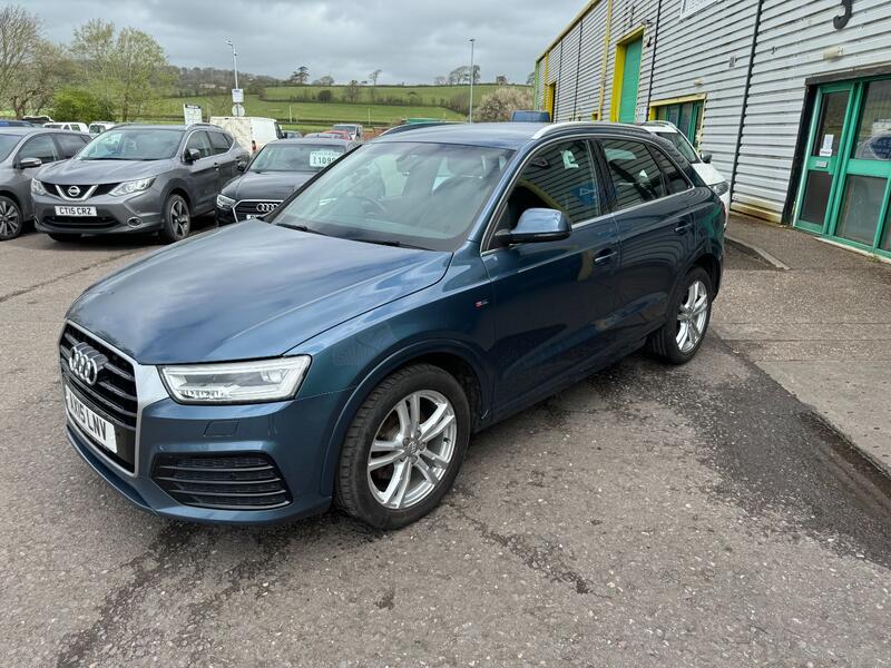 View AUDI Q3 2.0 TDI S line 