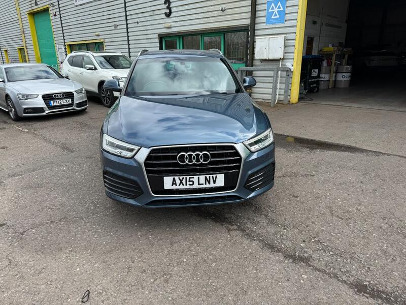 View AUDI Q3 2.0 TDI S line 