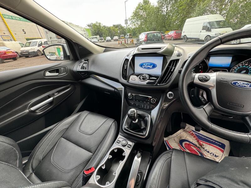FORD KUGA