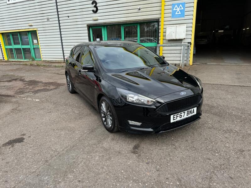 View FORD FOCUS 1.5 TDCi ST-Line