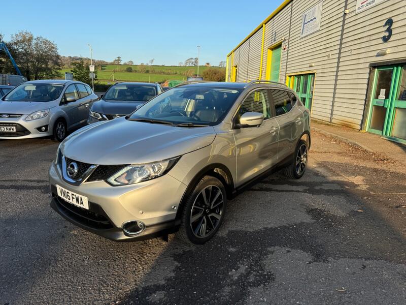 View NISSAN QASHQAI 1.5 dCi Tekna