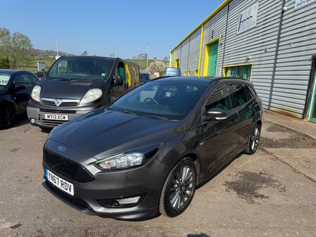 FORD FOCUS 1.5 T EcoBoost ST-Line