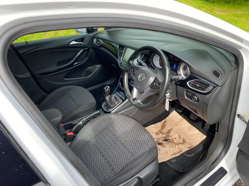 VAUXHALL ASTRA