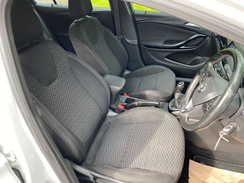 VAUXHALL ASTRA