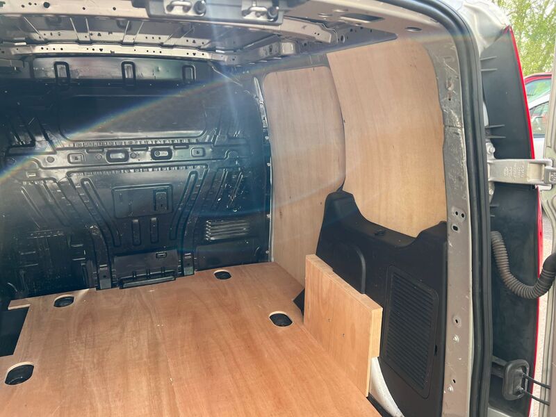 FORD TRANSIT CONNECT