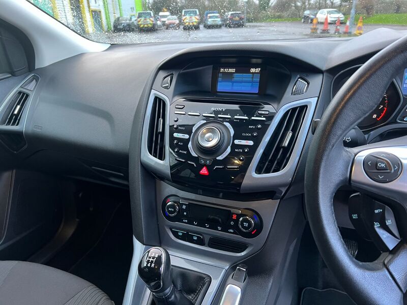 FORD FOCUS