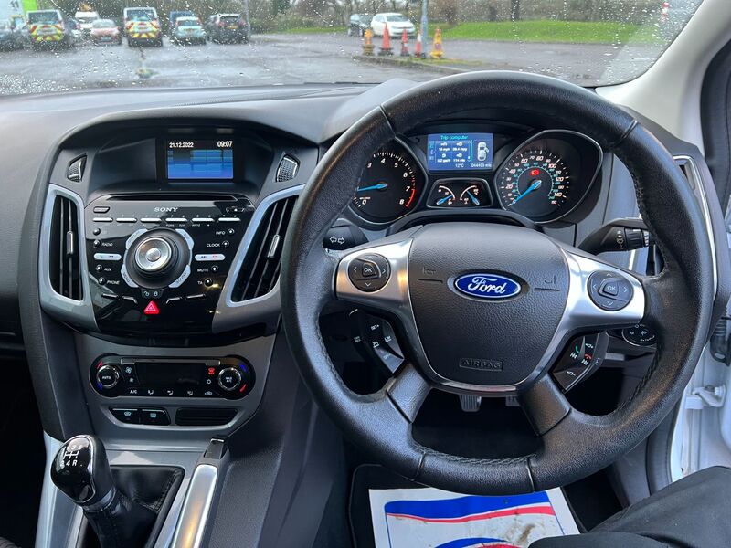 FORD FOCUS
