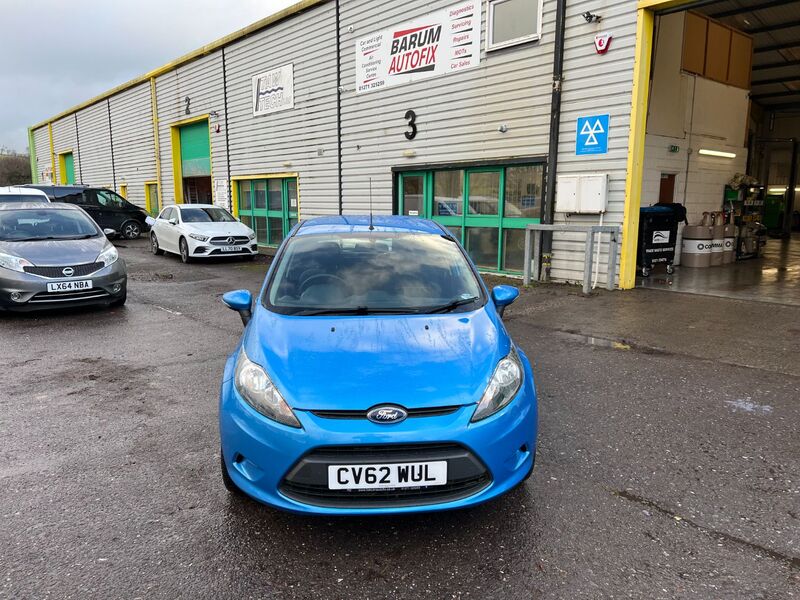 View FORD FIESTA EDGE