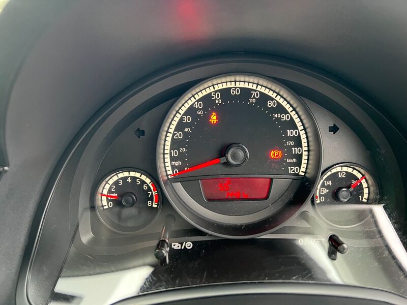 VOLKSWAGEN UP