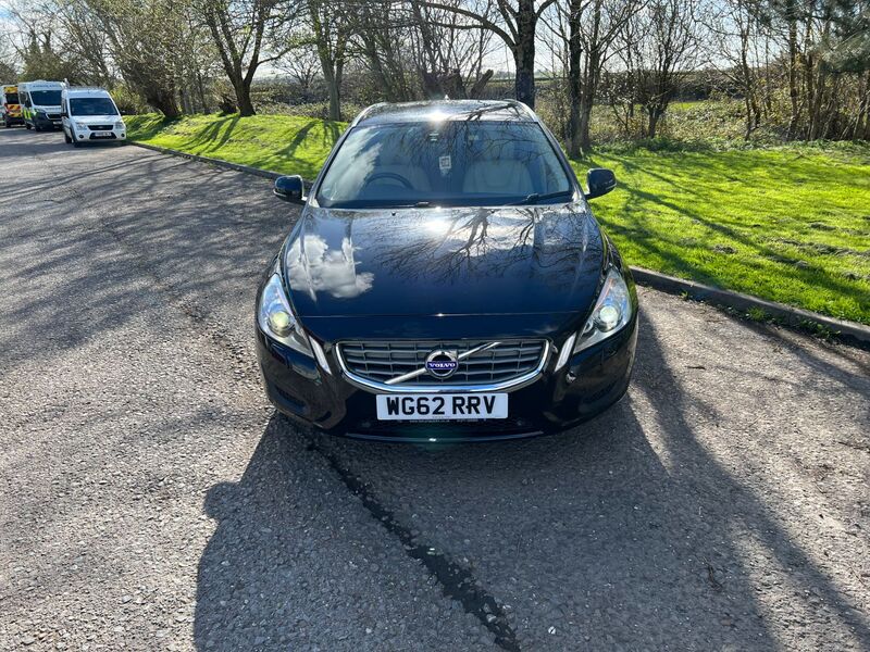 View VOLVO V60 DRIVE SE LUX STARTSTOP