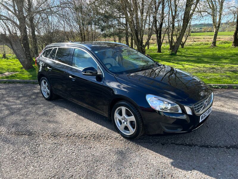 View VOLVO V60 DRIVE SE LUX STARTSTOP