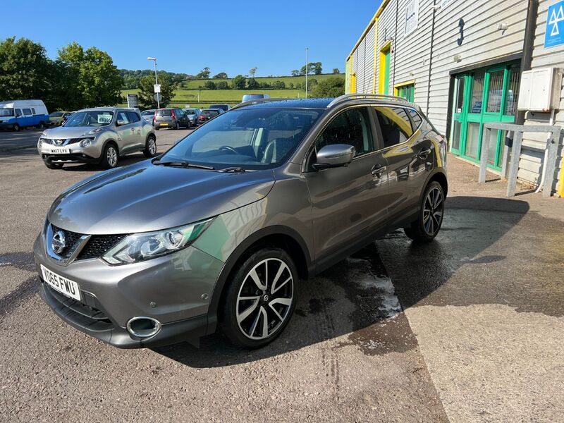 View NISSAN QASHQAI DCI TEKNA