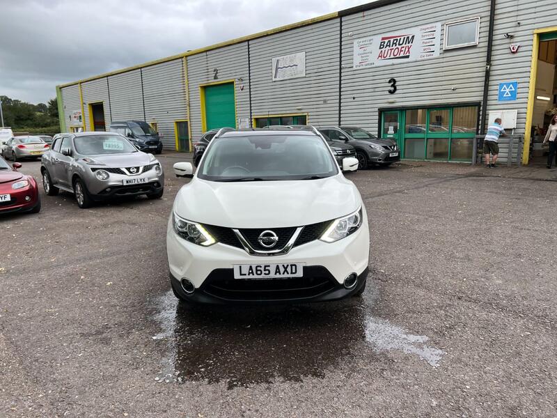 View NISSAN QASHQAI 1.5 dCi N-Connecta