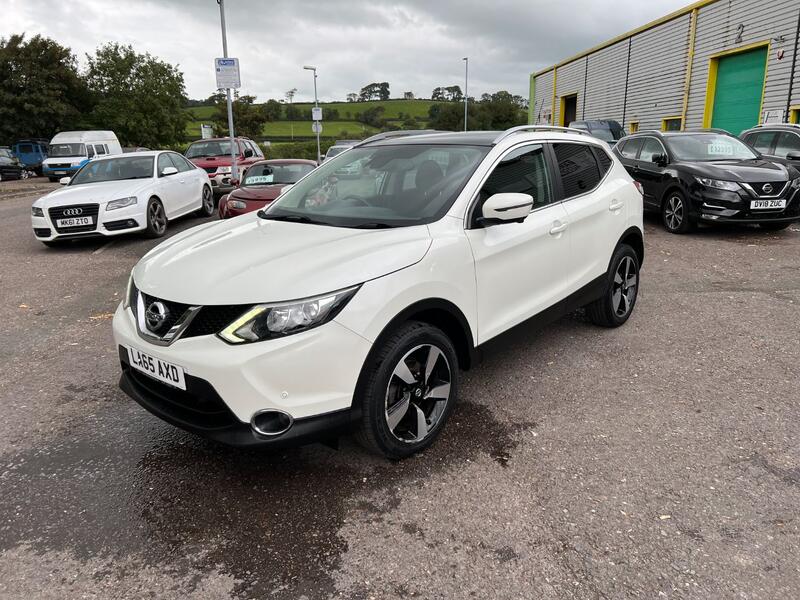 View NISSAN QASHQAI 1.5 dCi N-Connecta